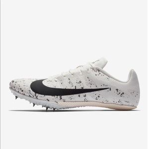 Meet your Posher, Lizzy